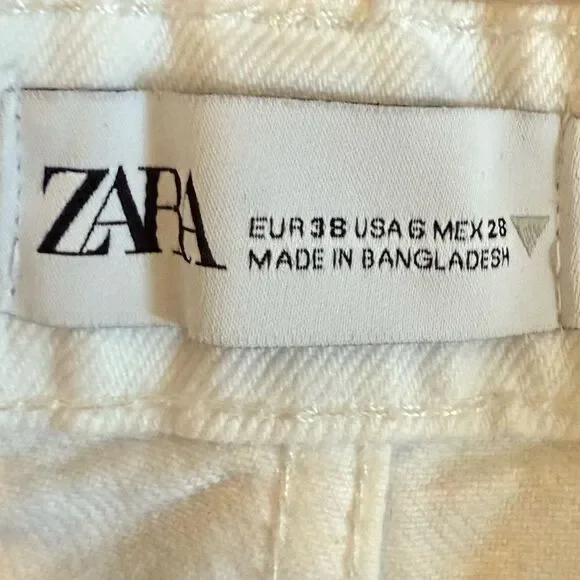 Zara High Rise Denim Shorts, size 6 - Picture 4 of 5